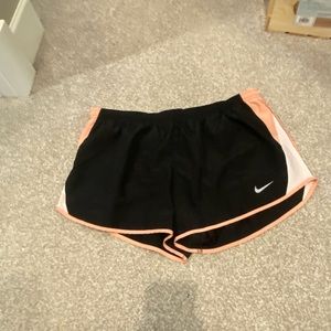💕 Nike Shorts With Peach Accent